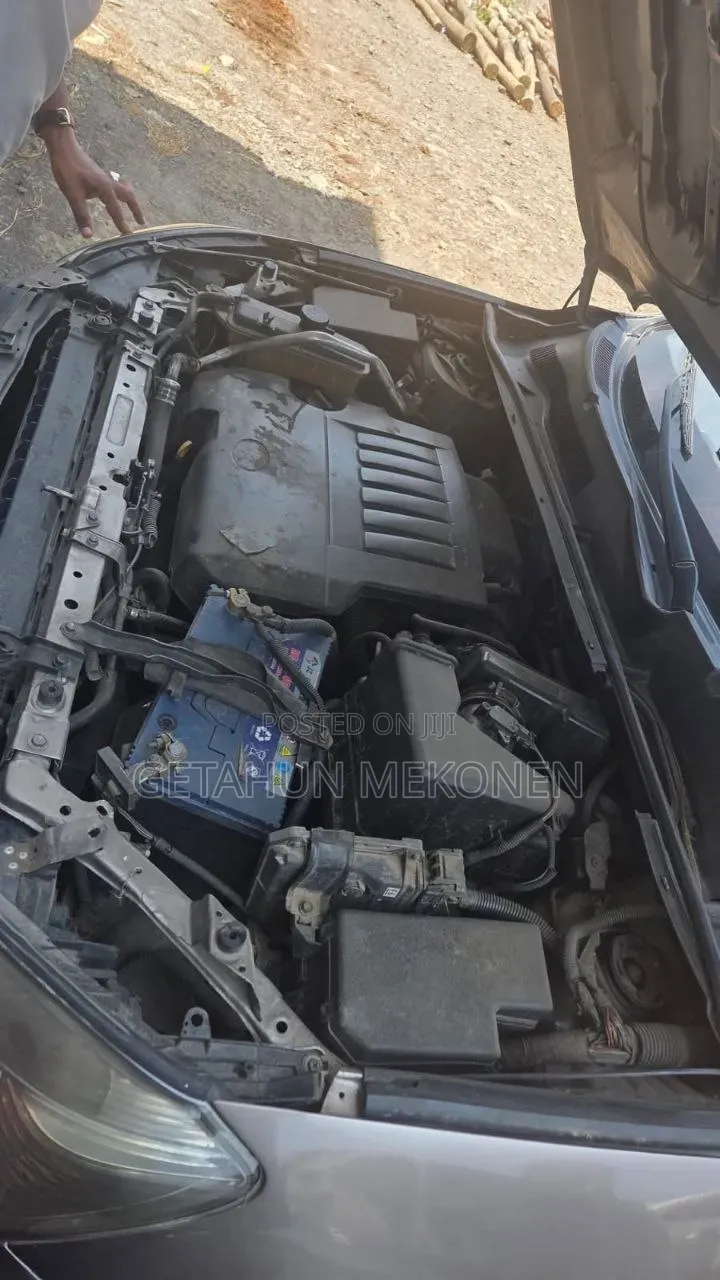 Toyota RAV4 2010 Gold