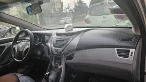 Hyundai Elantra 2013 Silver