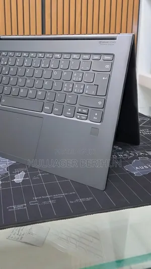 New Laptop Lenovo Yoga C930 16GB Intel Core i7 SSD 256GB
