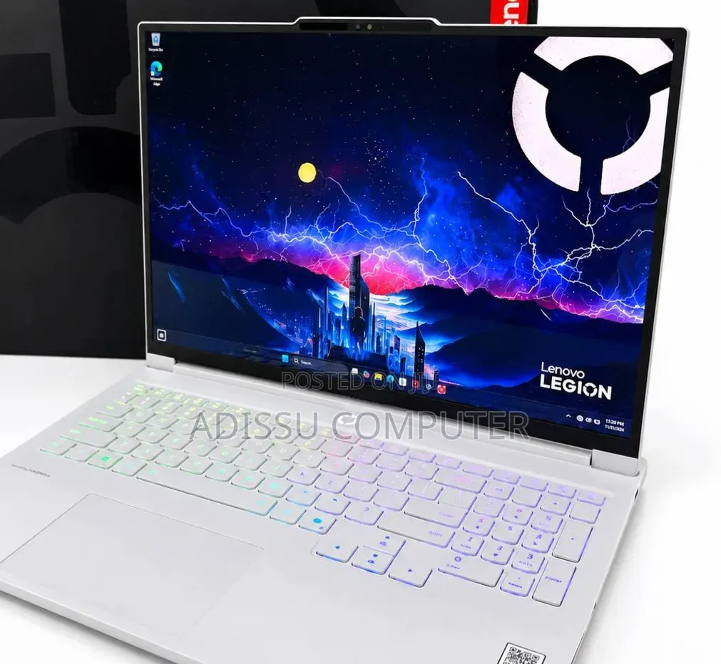 New Laptop Lenovo Lrgion 7i 32GB Intel Core Ultra 9 SSD 1T