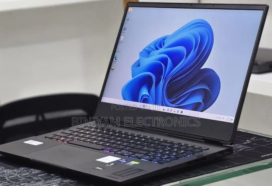 New Laptop HP Omen 16 16GB Intel Core i7 SSD 512GB