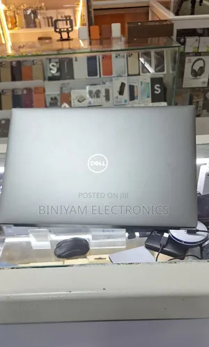 New Laptop Dell Precision 15 3520 16GB Intel Core i7 SSD 512GB