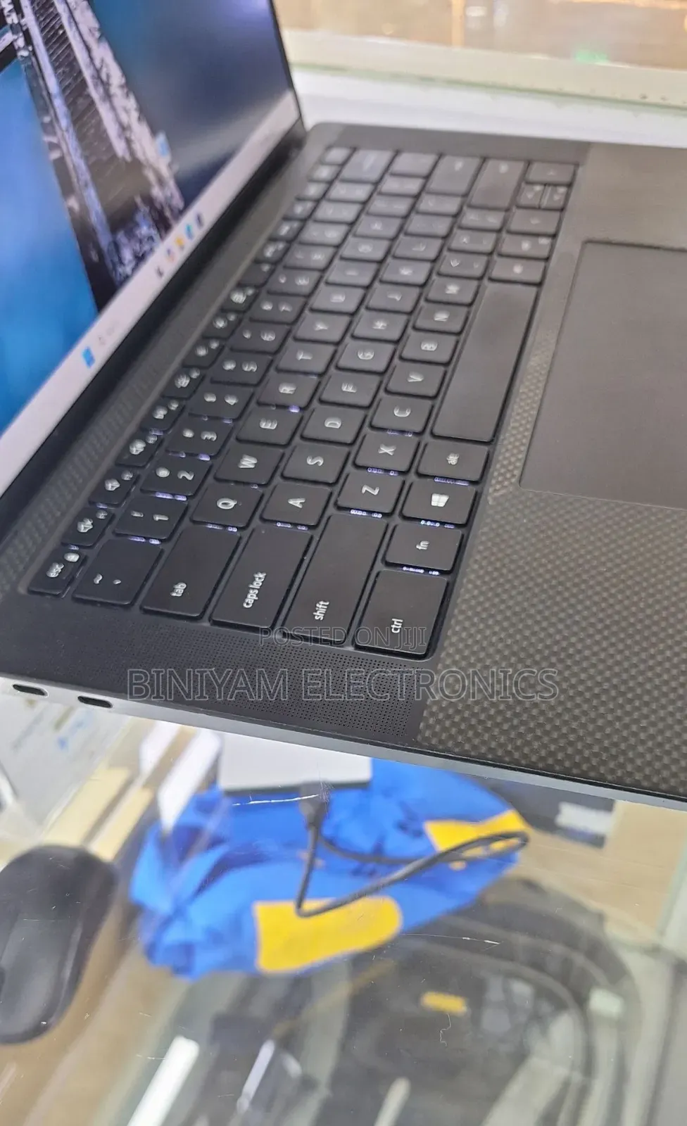 New Laptop Dell Precision 15 3520 16GB Intel Core i7 SSD 512GB