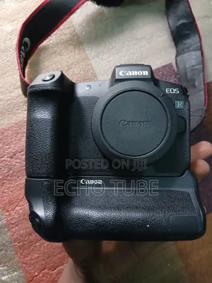 Canon EOS R With Canon Zoom Lens Ef 70-200 F/4 Mark I