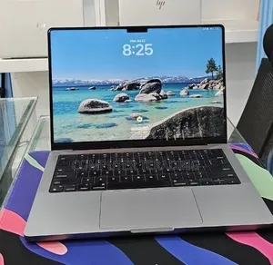 New Laptop Apple MacBook Pro 2023 M3 8GB Apple M3 SSD 512GB