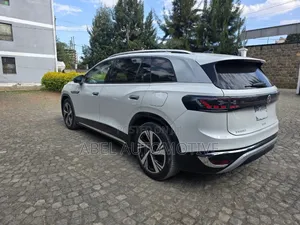 Volkswagen ID.6 2024 White