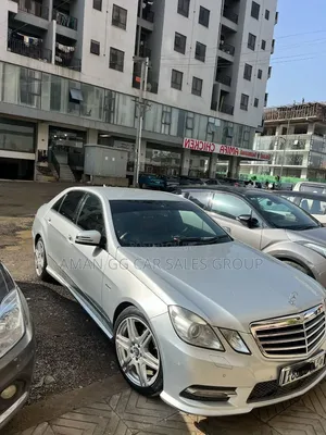 Mercedes-Benz 200E 2013 Silver
