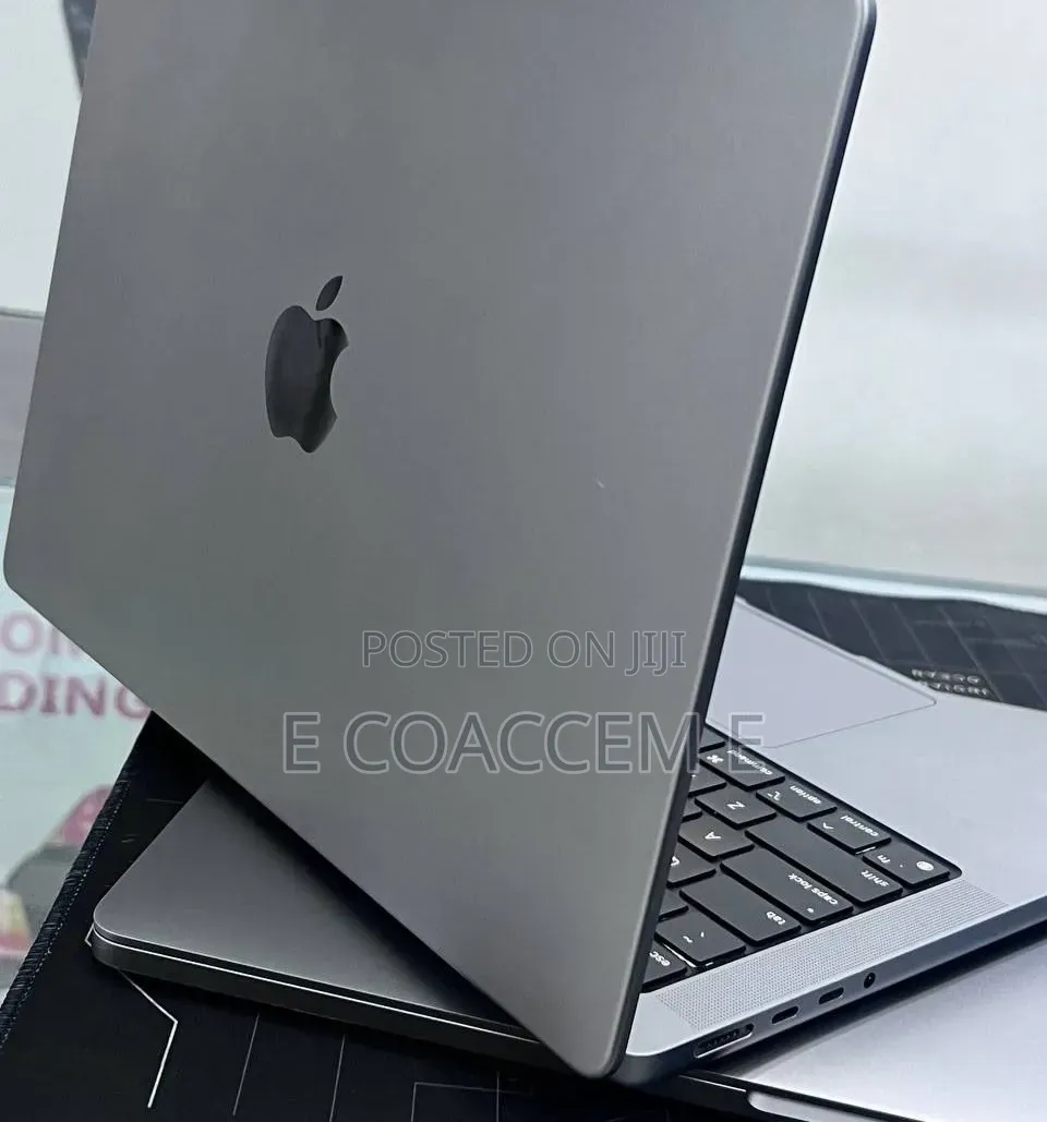 New Laptop Apple MacBook 16GB SSD 512GB