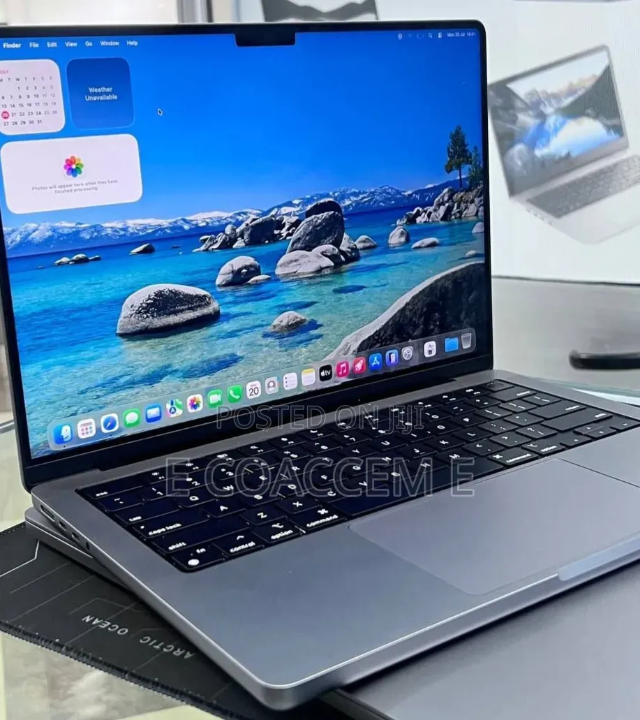 New Laptop Apple MacBook 16GB SSD 512GB