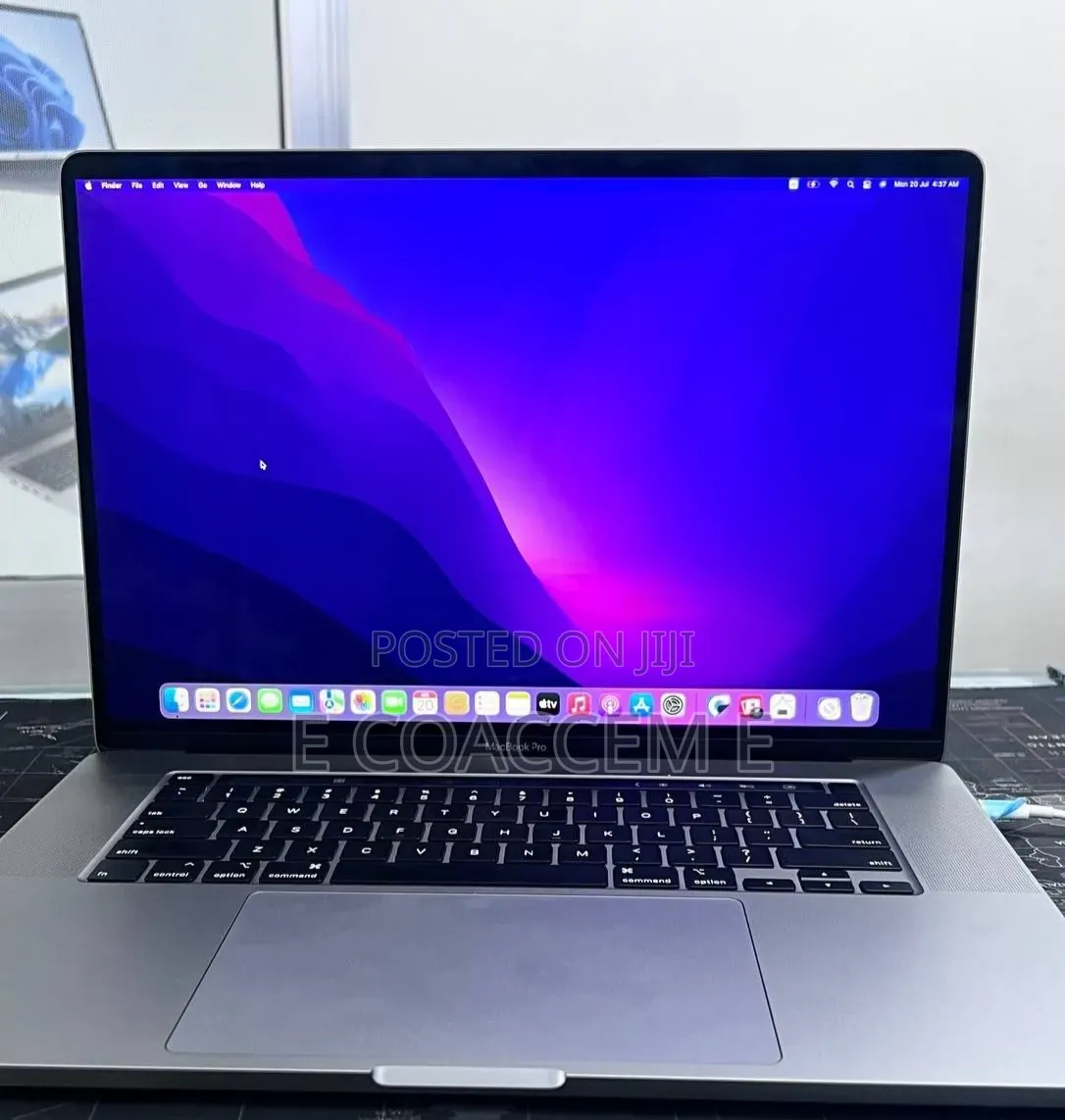 New Laptop Apple MacBook 32GB Intel Core i9 SSD 512GB