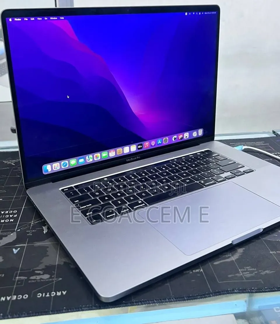 New Laptop Apple MacBook 32GB Intel Core i9 SSD 512GB