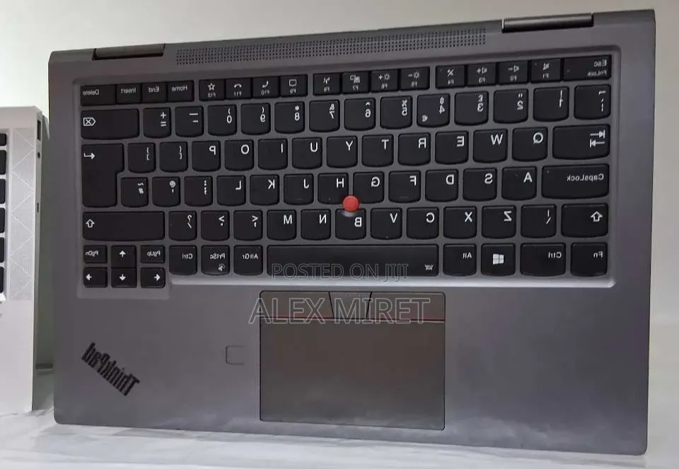 New Laptop Lenovo ThinkPad X1 Yoga 16GB Intel Core i7 SSD 512GB