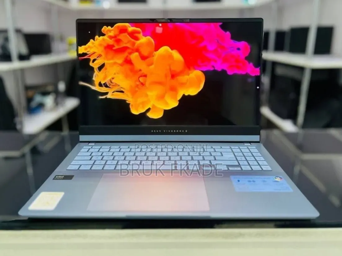 New Laptop Asus VivoBook 15 X505BA 16GB Intel Core Ultra 7 SSD 512GB