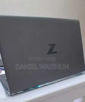 New Laptop HP ZBook Firefly G8 16GB Intel Core i7 SSD 512GB