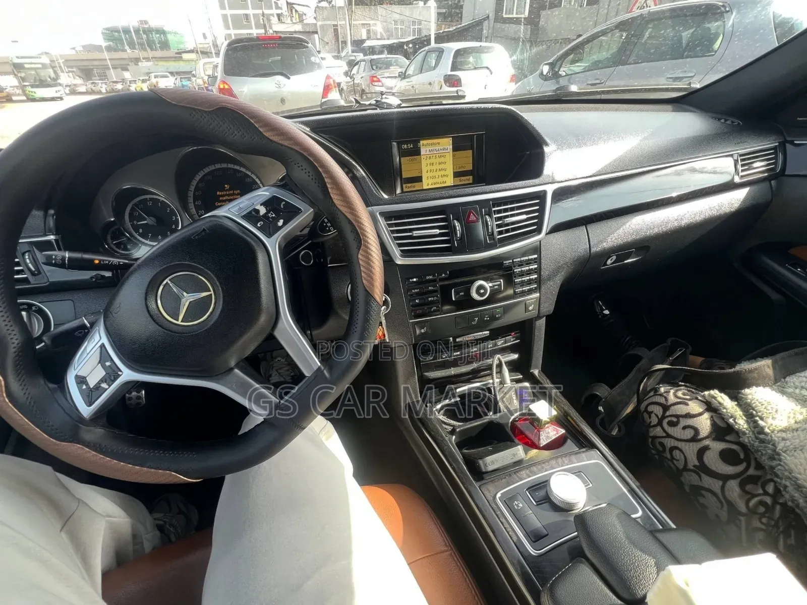 Mercedes-Benz E200 2014 Silver