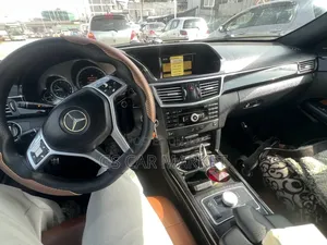 Mercedes-Benz E200 2014 Silver