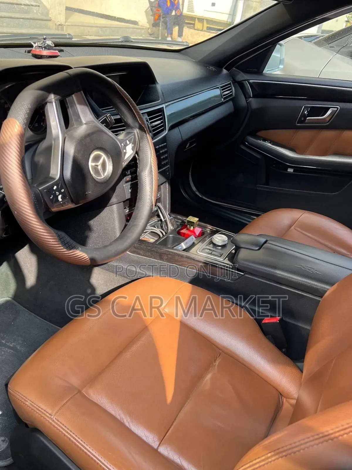 Mercedes-Benz E200 2014 Silver