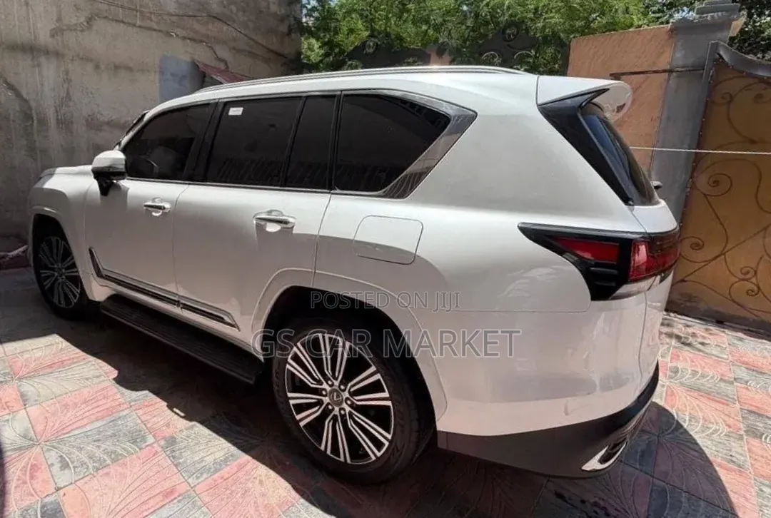 Lexus LX 2023 White