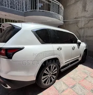 Lexus LX 2023 White