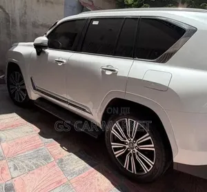 Lexus LX 2023 White