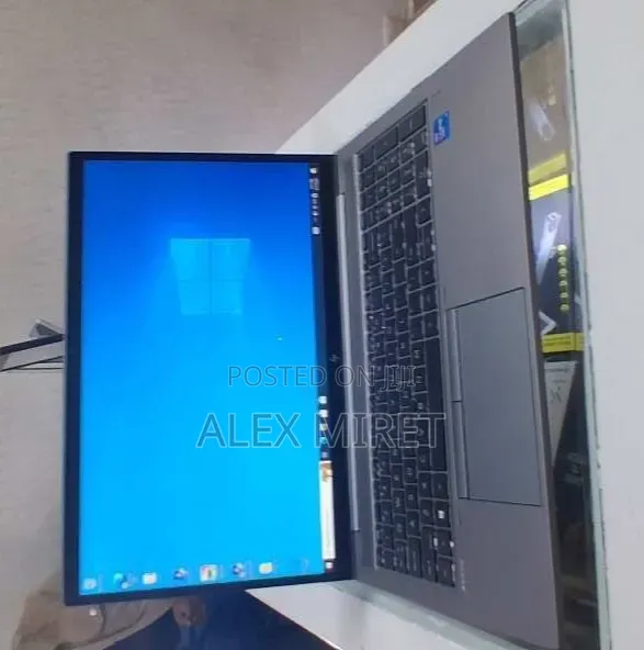 New Laptop HP ZBook Fury 15 G8 16GB Intel Core i7 SSD 512GB