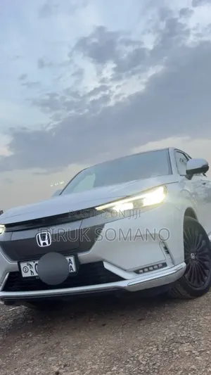 Honda e:NS1 2024 Off white