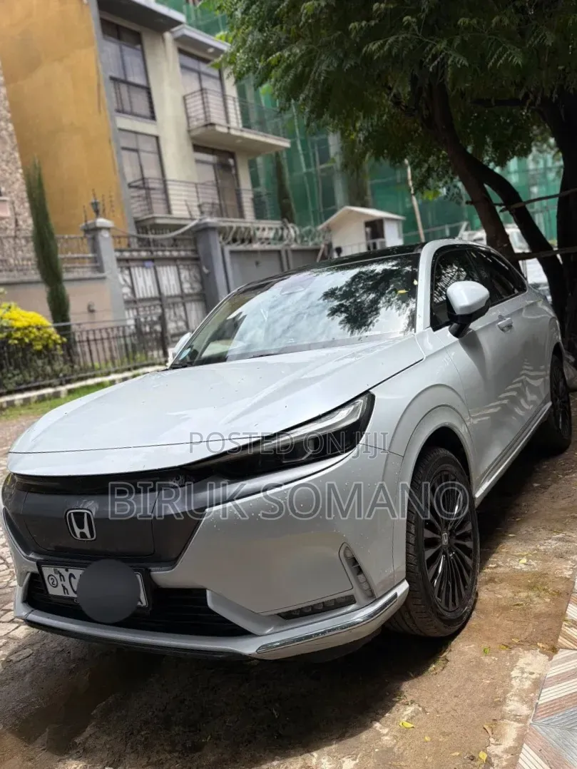 Honda e:NS1 2024 Off white