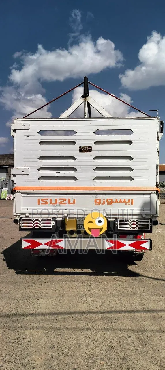 Isuzu NPR Obama