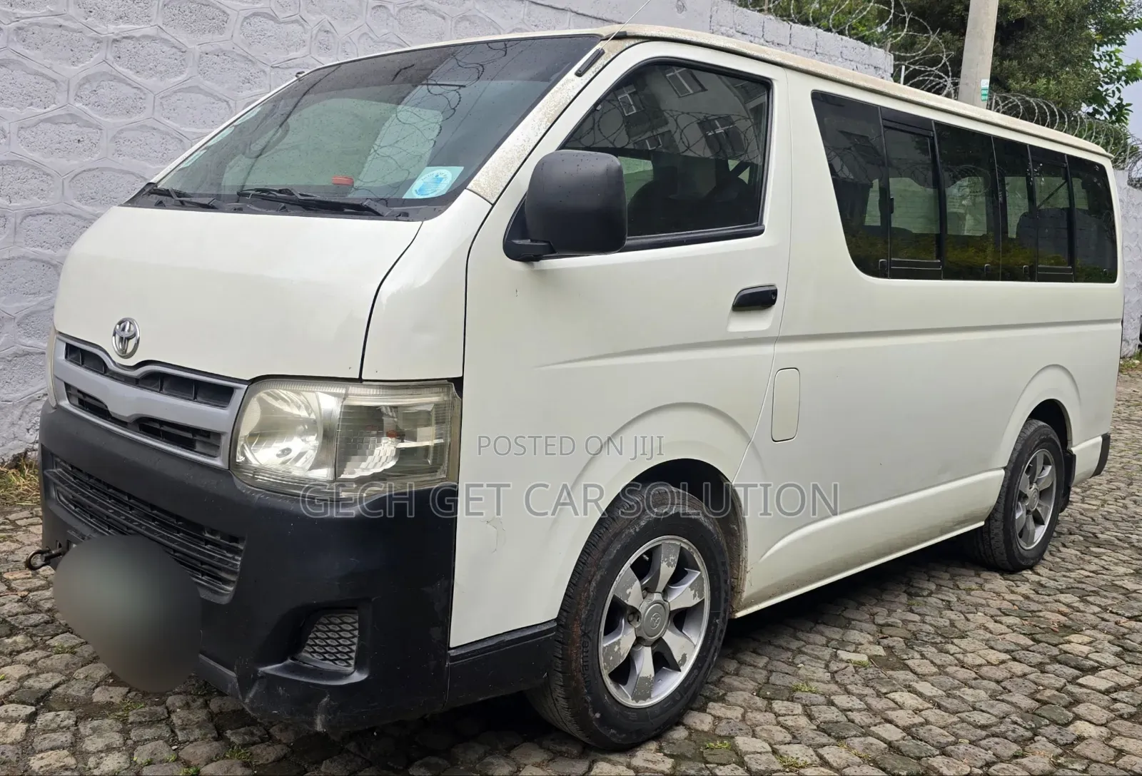 Toyota HiAce 2013 White
