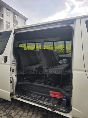 Toyota HiAce 2013 White