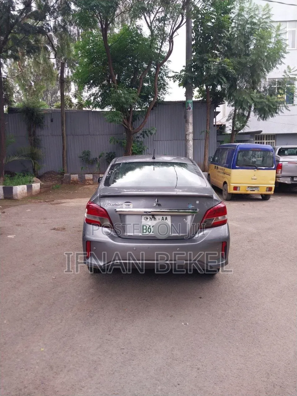 Mitsubishi Attrage 2022 Gray