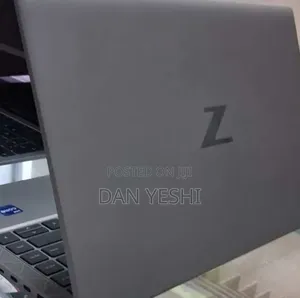 New Laptop HP ZBook Firefly G8 16GB Intel Core i7 SSD 512GB