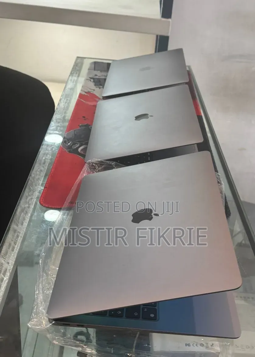 New Laptop Apple MacBook Air 2020 M1 8GB Apple M3 Max SSD 256GB