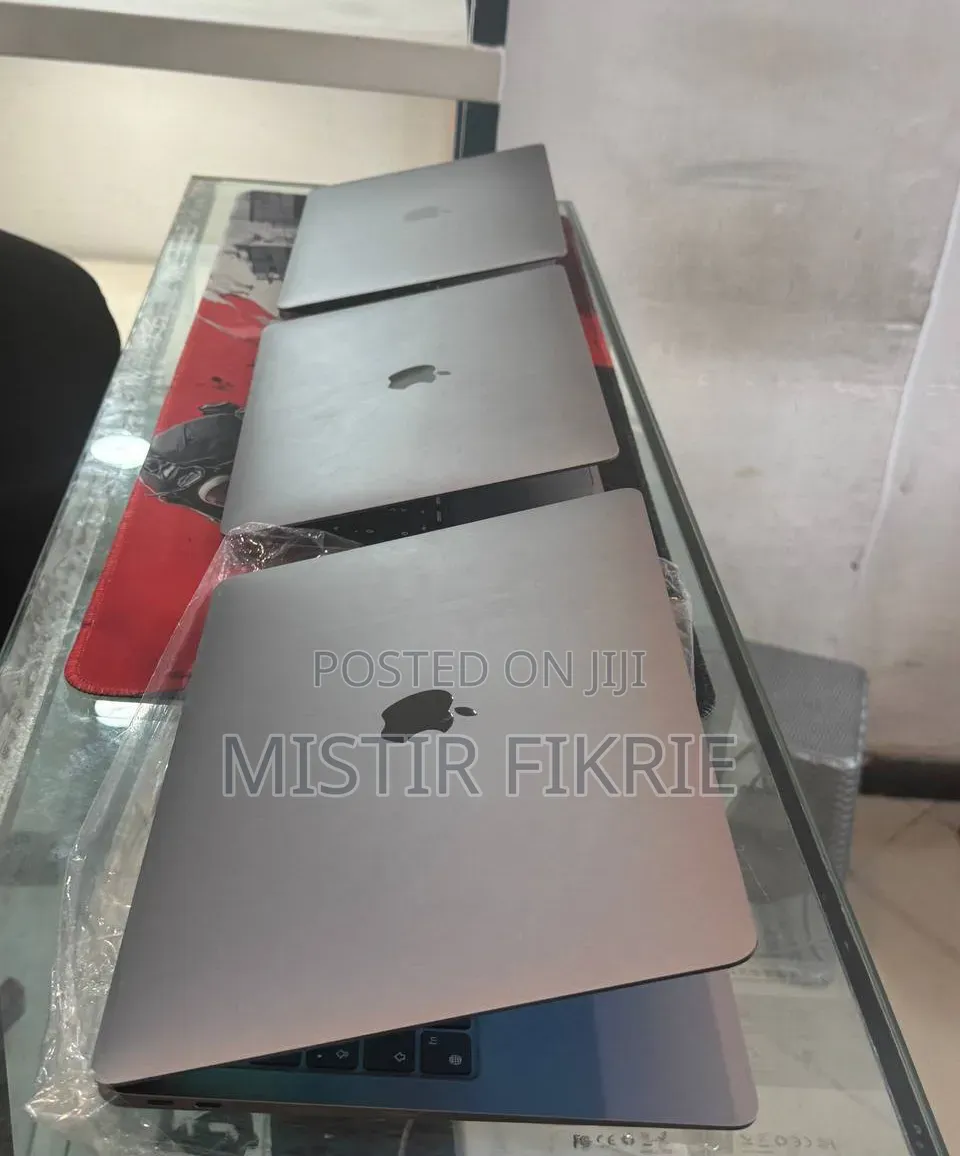 New Laptop Apple MacBook Air 2020 M1 8GB Apple M3 Max SSD 256GB
