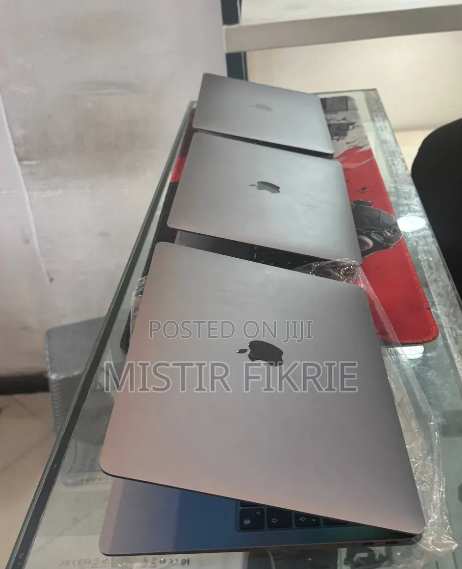 New Laptop Apple MacBook Air 2020 M1 8GB Apple M3 Max SSD 256GB