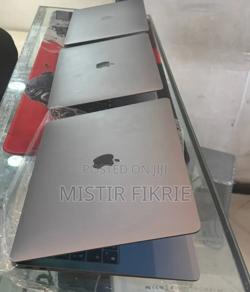 New Laptop Apple MacBook Air 2020 M1 8GB Apple M3 Max SSD 256GB
