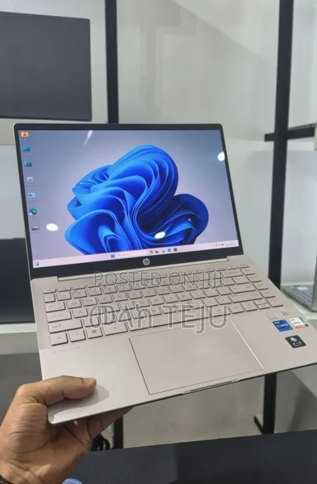 New Laptop HP Pavilion 15 16GB Intel Core i7 SSD 512GB