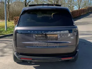 New Land Rover Discovery 2025 Gray
