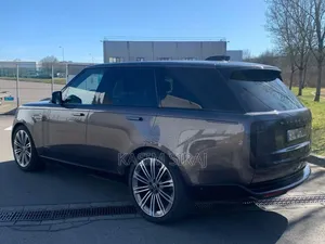 New Land Rover Discovery 2025 Gray