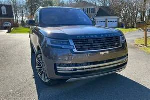 New Land Rover Discovery 2025 Gray