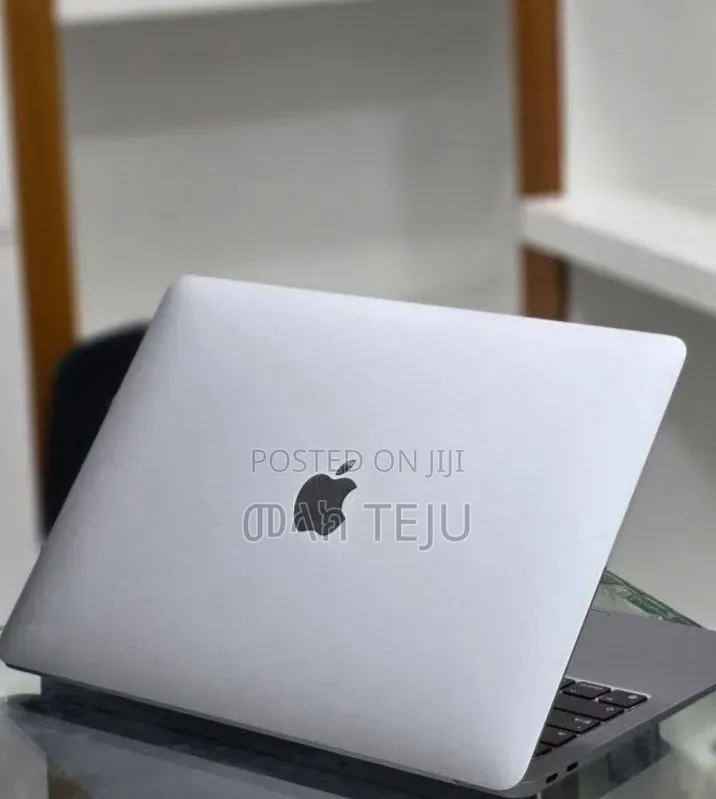 New Laptop Apple MacBook Air 2020 M1 8GB Apple M1 SSD 256GB