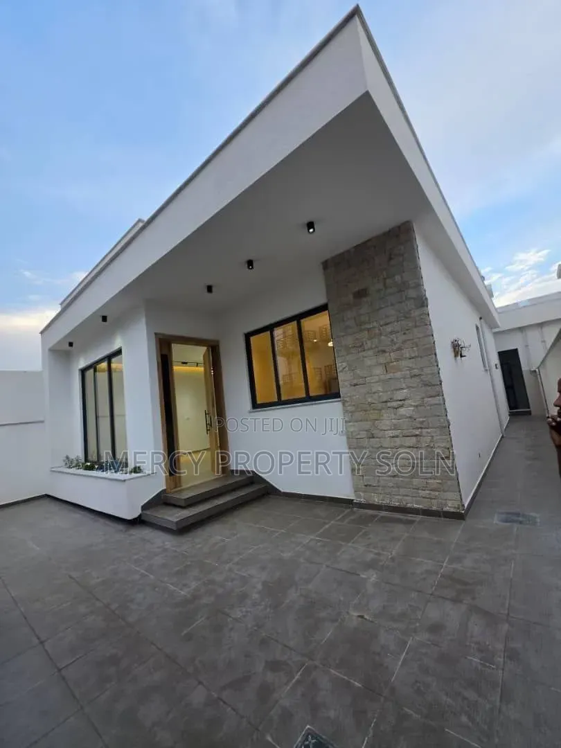 Furnished 5bdrm Villa in Bole for sale