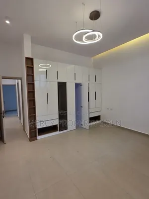 Furnished 5bdrm Villa in Bole for sale