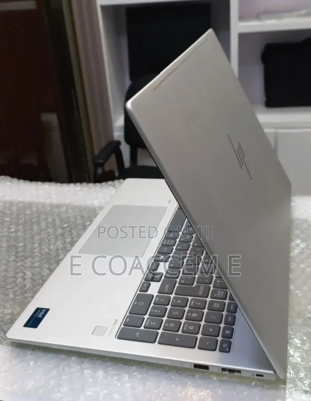 New Laptop HP 16GB Intel Core Ultra 7 SSD 512GB
