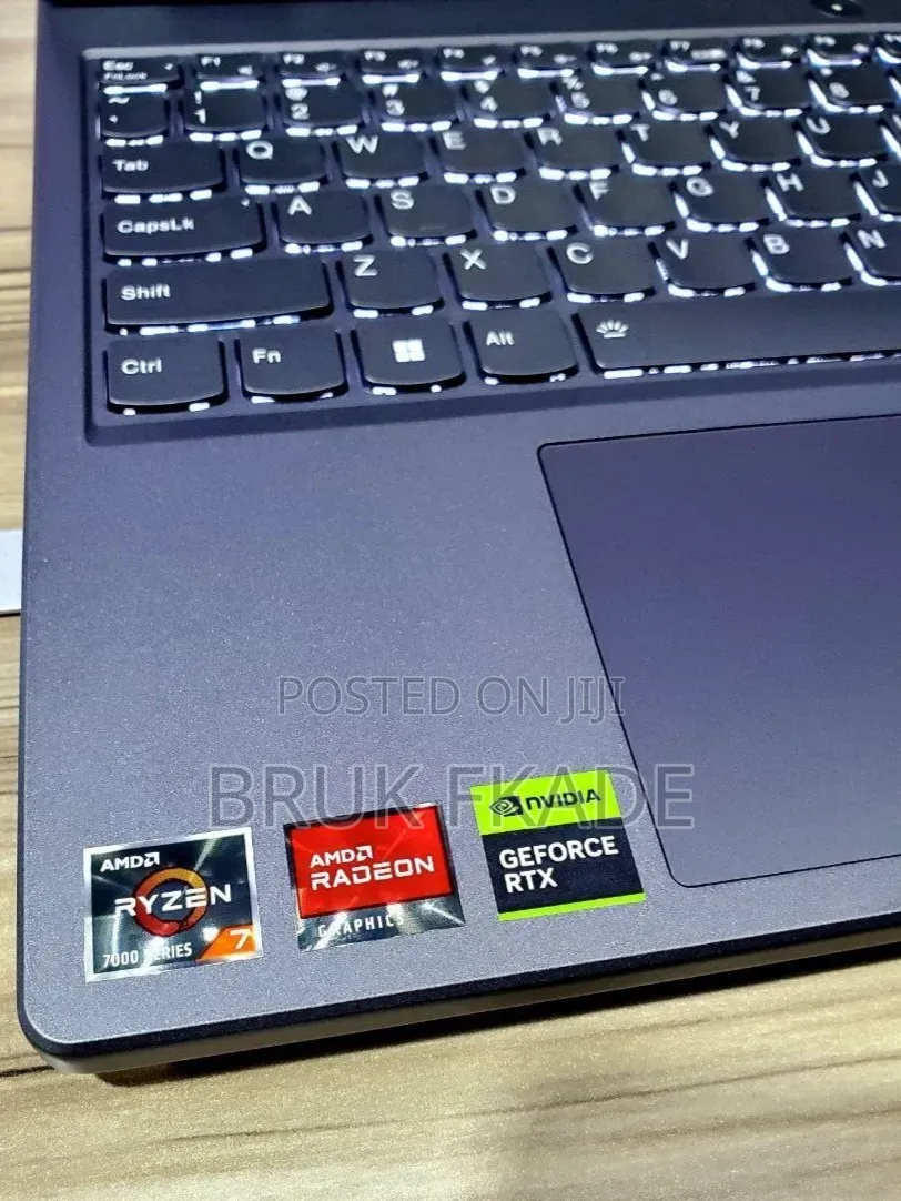 New Laptop Lenovo Legion 5 16GB AMD Ryzen 7 SSD 512GB