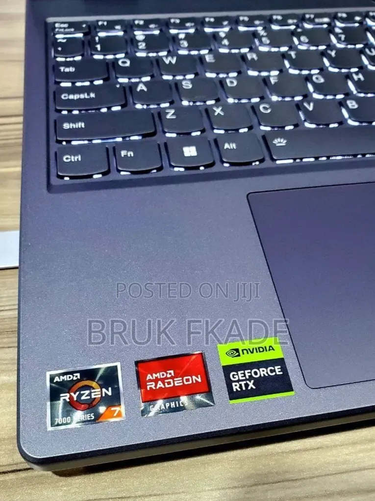 New Laptop Lenovo Legion 5 16GB AMD Ryzen 7 SSD 512GB