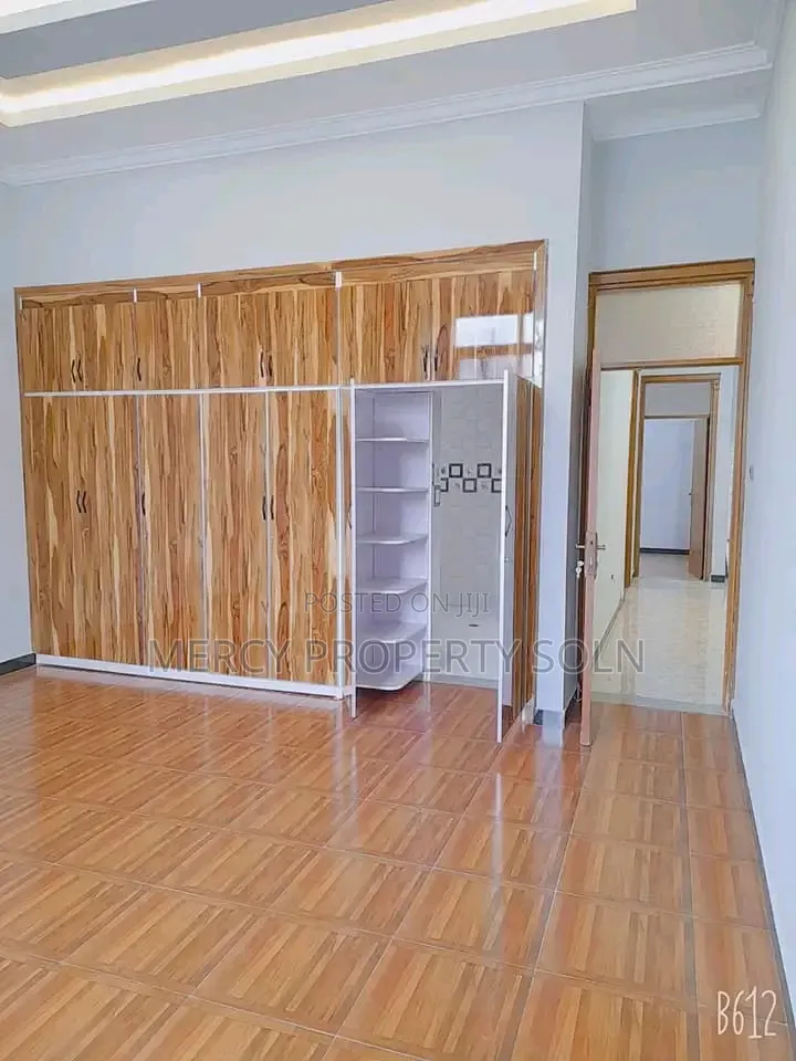 6bdrm Villa in Bole for sale
