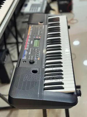 Yamaha PSR E263 Keyboard Piano