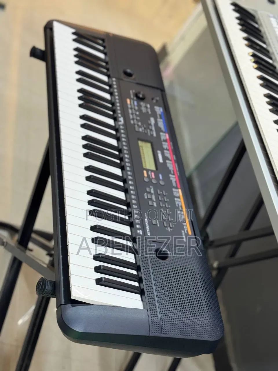 Yamaha PSR E263 Keyboard Piano