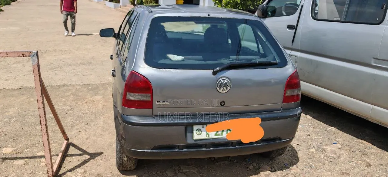 Volkswagen Golf 2005 Blue
